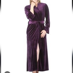 Noble Mount Elegant Purple Velvet Women's Robe